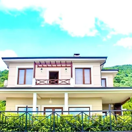 Villa Ada Villam *